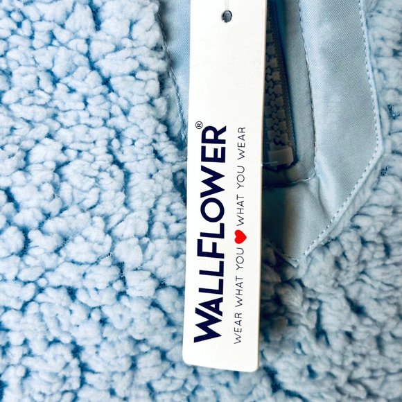 Wallflower Sky Blue Sherpa Quarter-Zip Pullover - Size M - NWT - Picture 6 of 9
